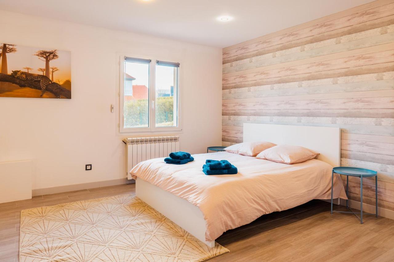 Grande Maison Avec Piscine Et Jacuzzi A La Campagne Desvres ภายนอก รูปภาพ